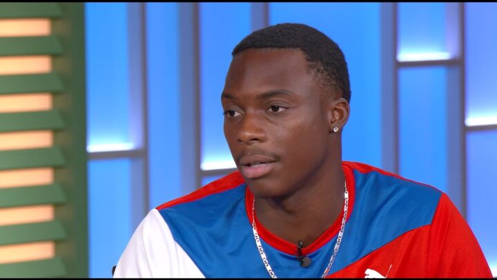 Davonte Howell wins gold